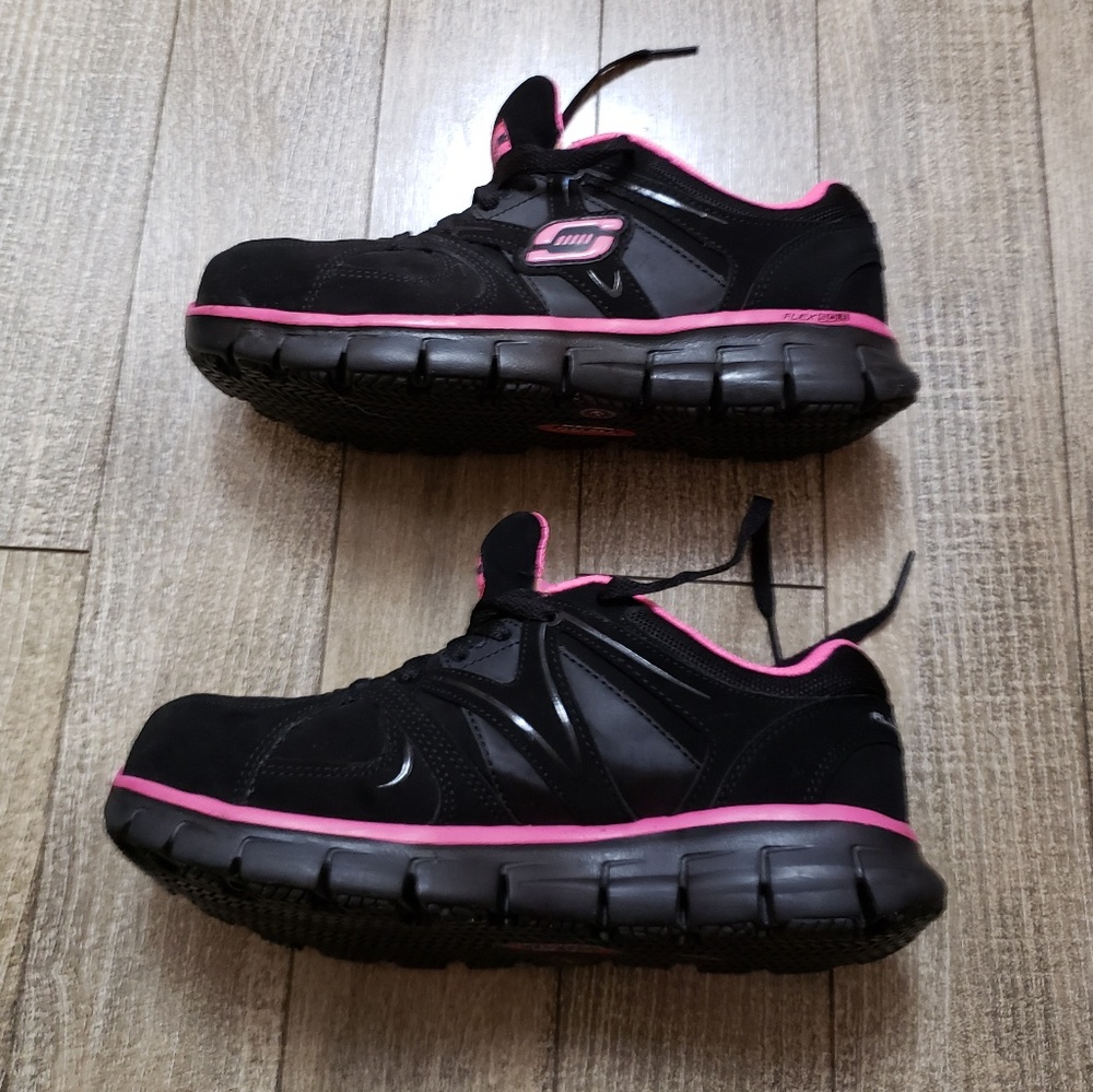 Skechers Work steel toe Memory foam SZ 6